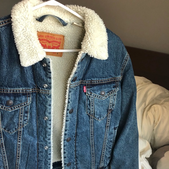 🍵 2 for $150 🍵 NEW Levi’s Sherpa denim jacket - Picture 4 of 9